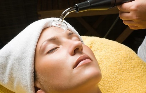 Ejollify.com - 16 Different Types of Facials - Microcurrent Galvanic Facial