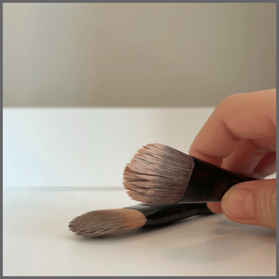 Dirty makeup brush before cleaning